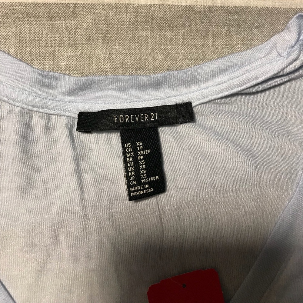 Forever 21 - Picture 2 of 2